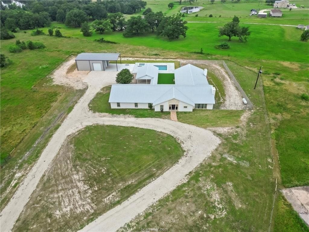 10.76 acres in Grimes County