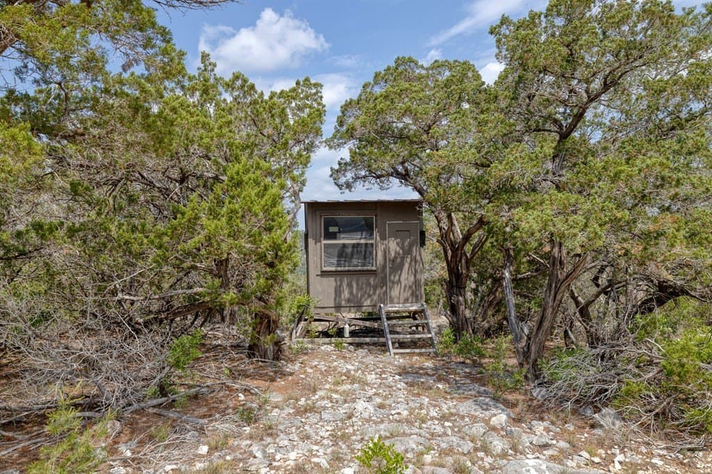 94.97 acres in Real County - photo 18