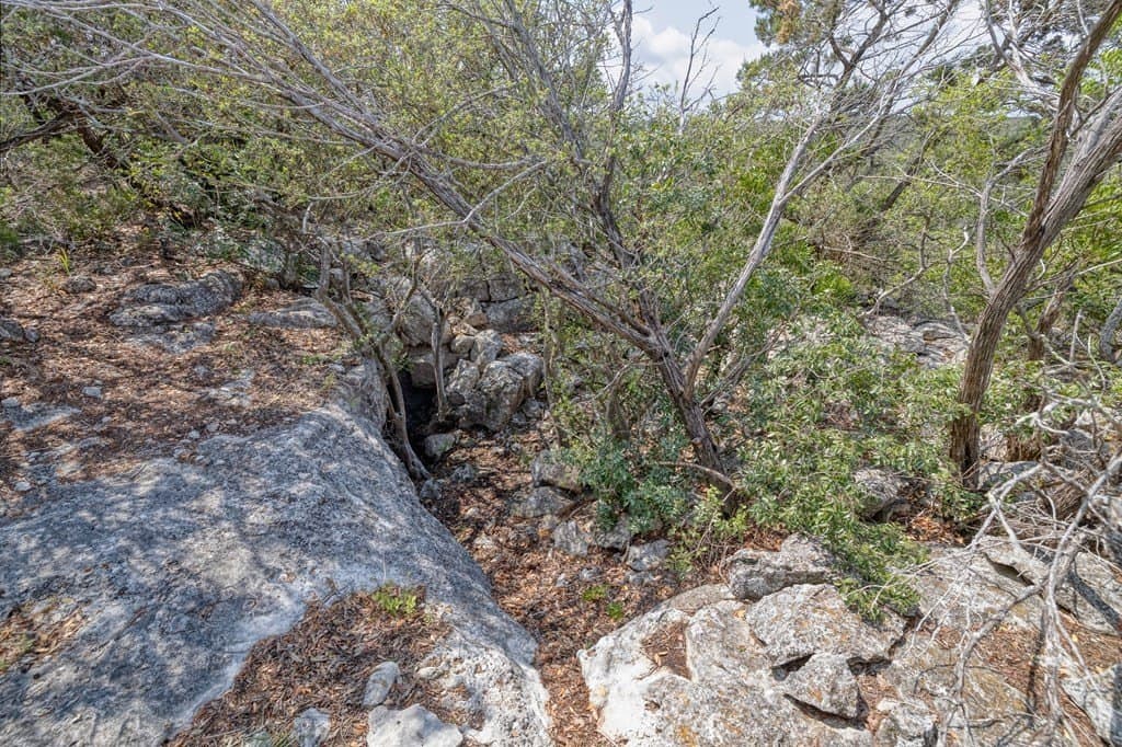 94.97 acres in Real County - photo 32