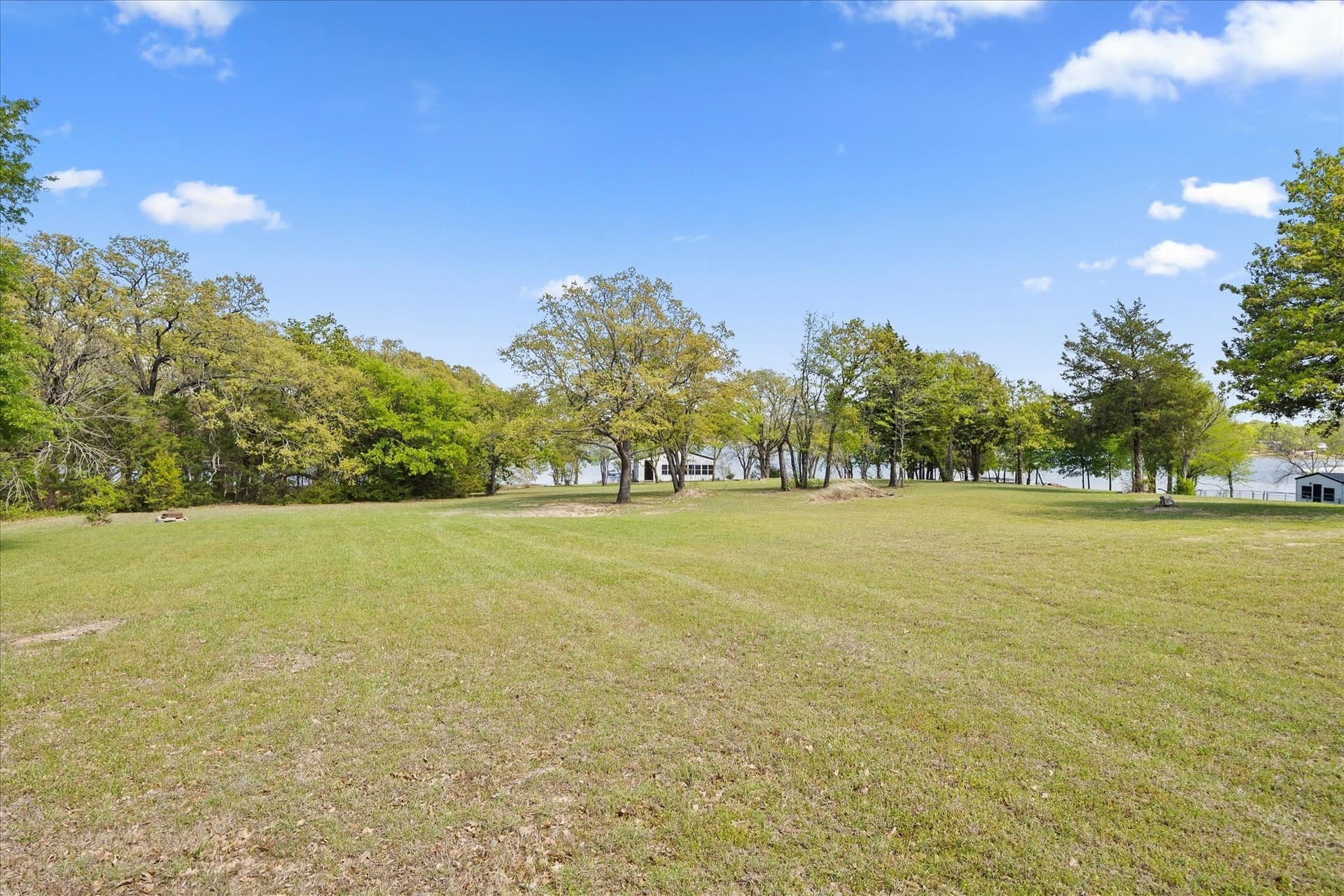 0.87 acres in Hunt County - photo 28
