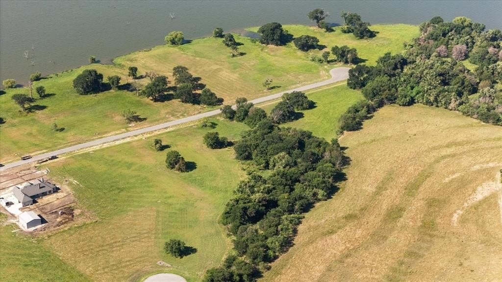 1.55 acres in Navarro County gallery image 4