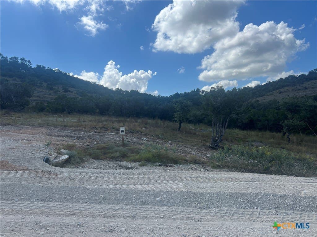1.87 acres in Comal County