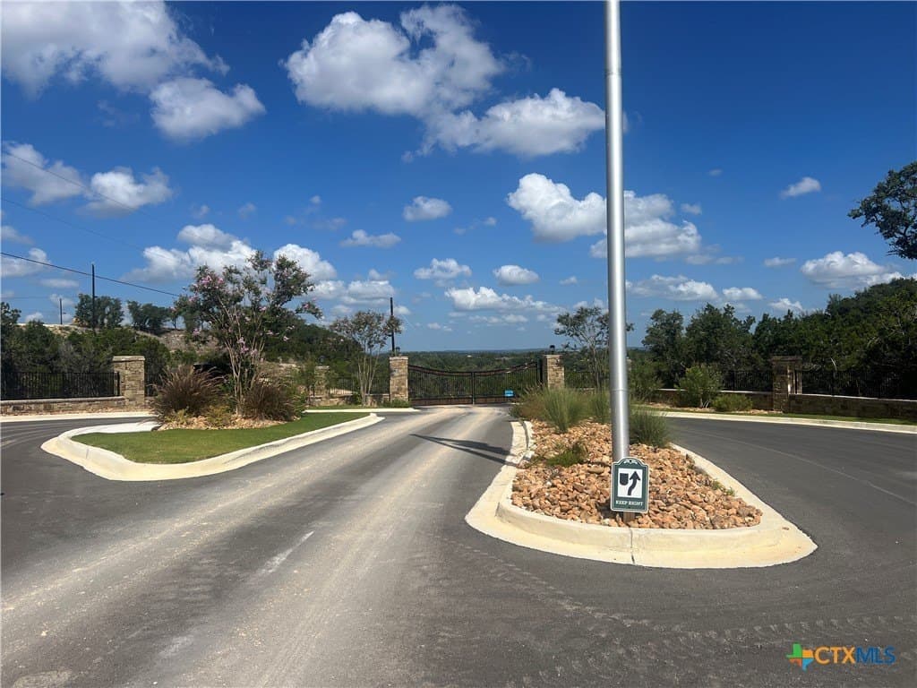 1.87 acres in Comal County - photo 4