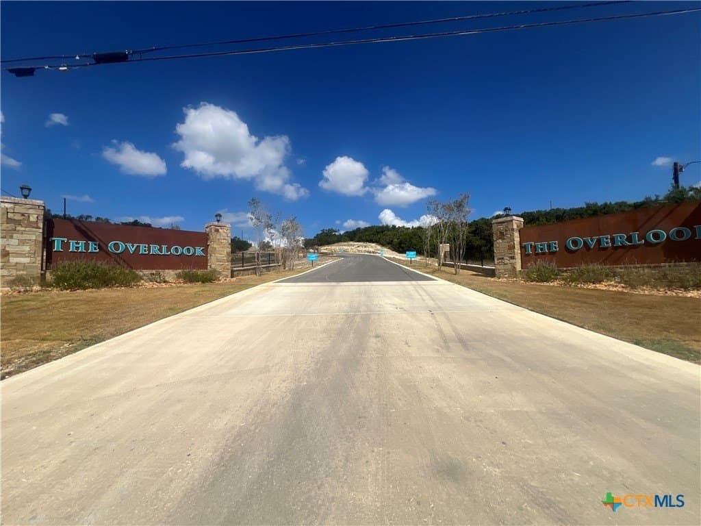 1.87 acres in Comal County - photo 3