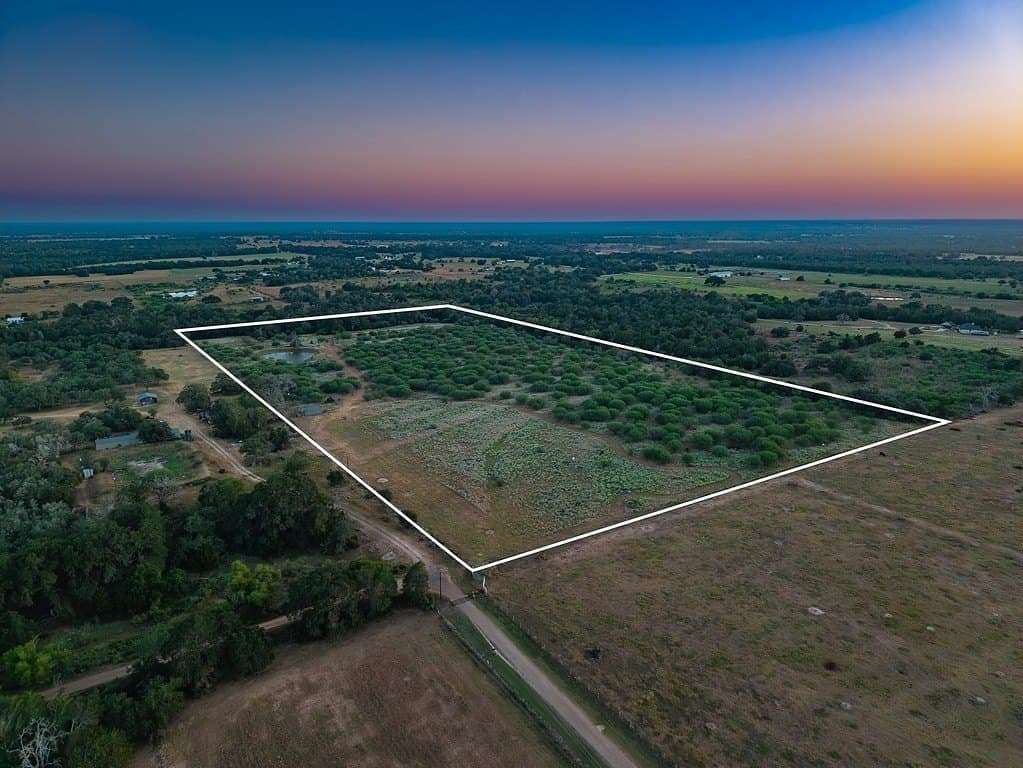 33.36 acres in Lavaca County - photo 2