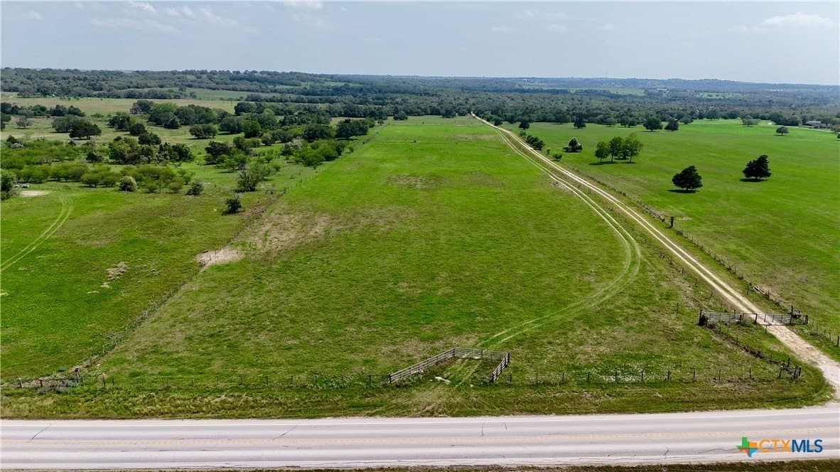 101.47 acres in Gonzales County gallery image 2