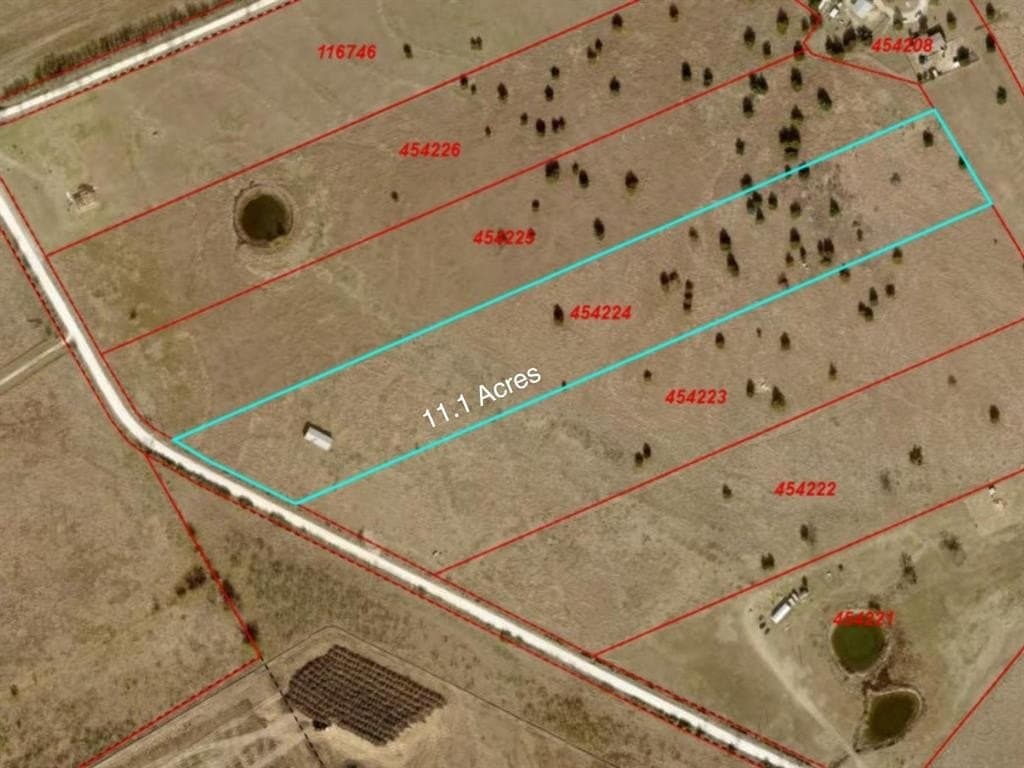 11.1 acres in Hill County