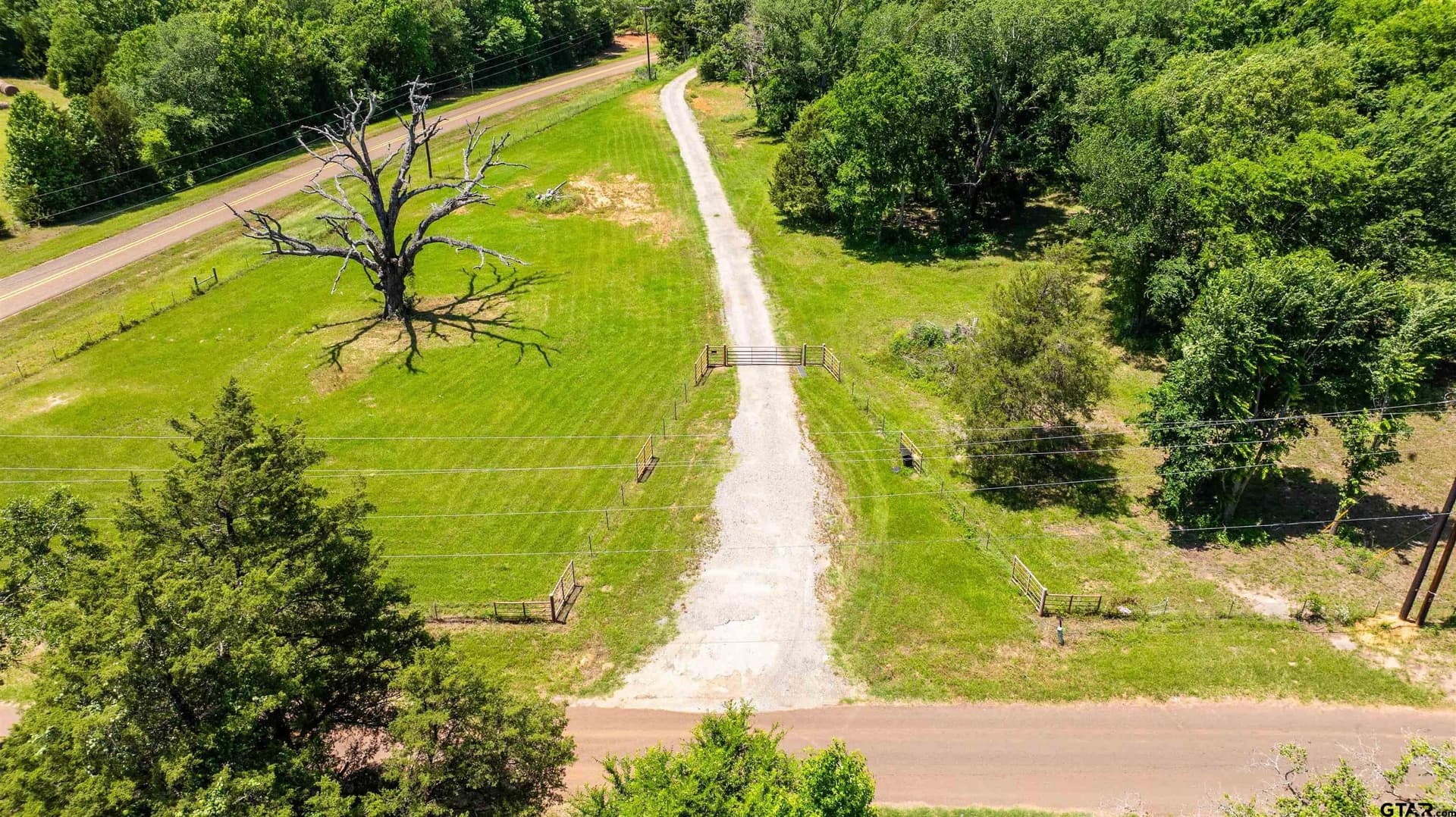 5.6 acres in Anderson County gallery image 2