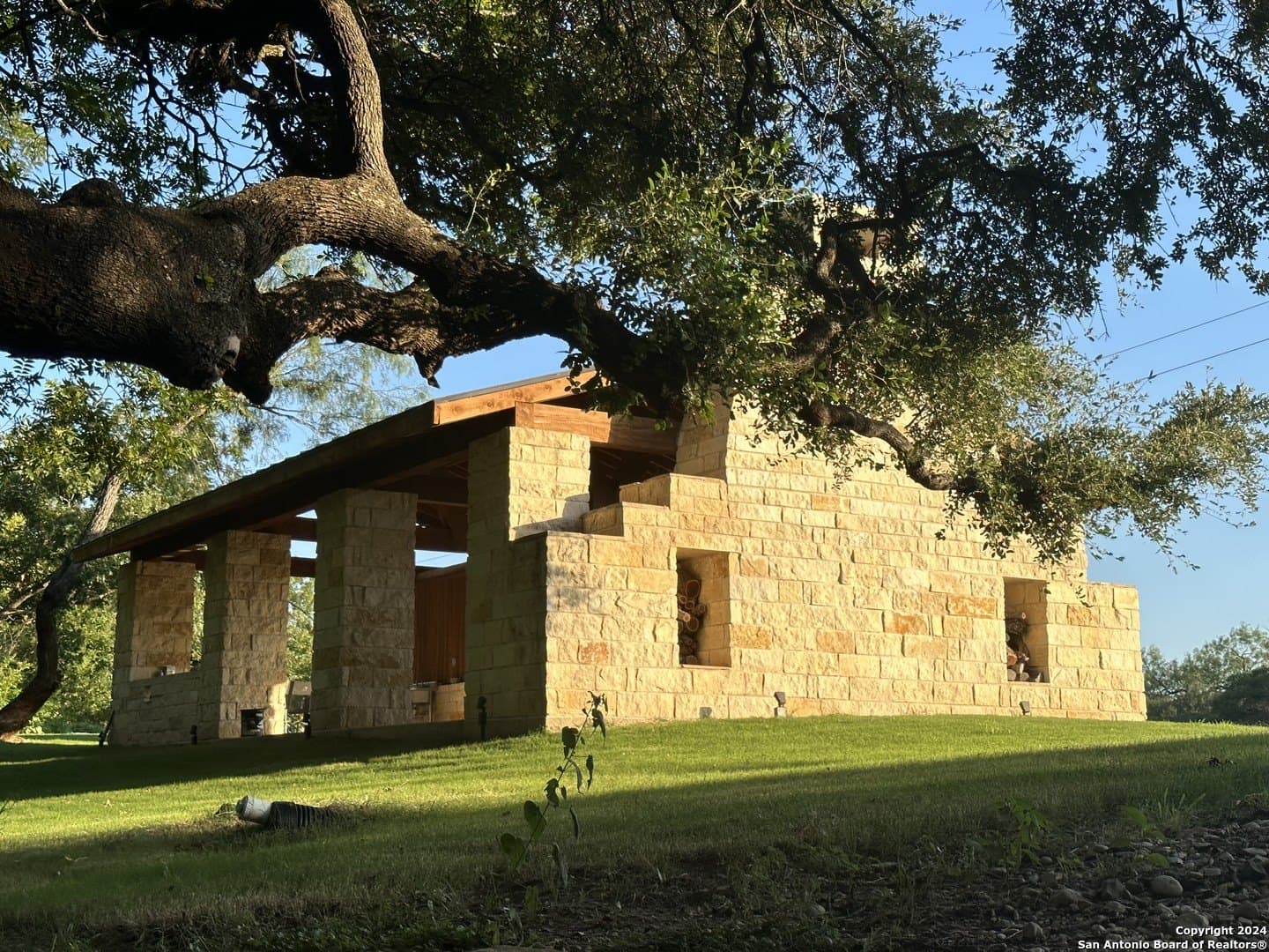 11.52 acres in Uvalde County - photo 37