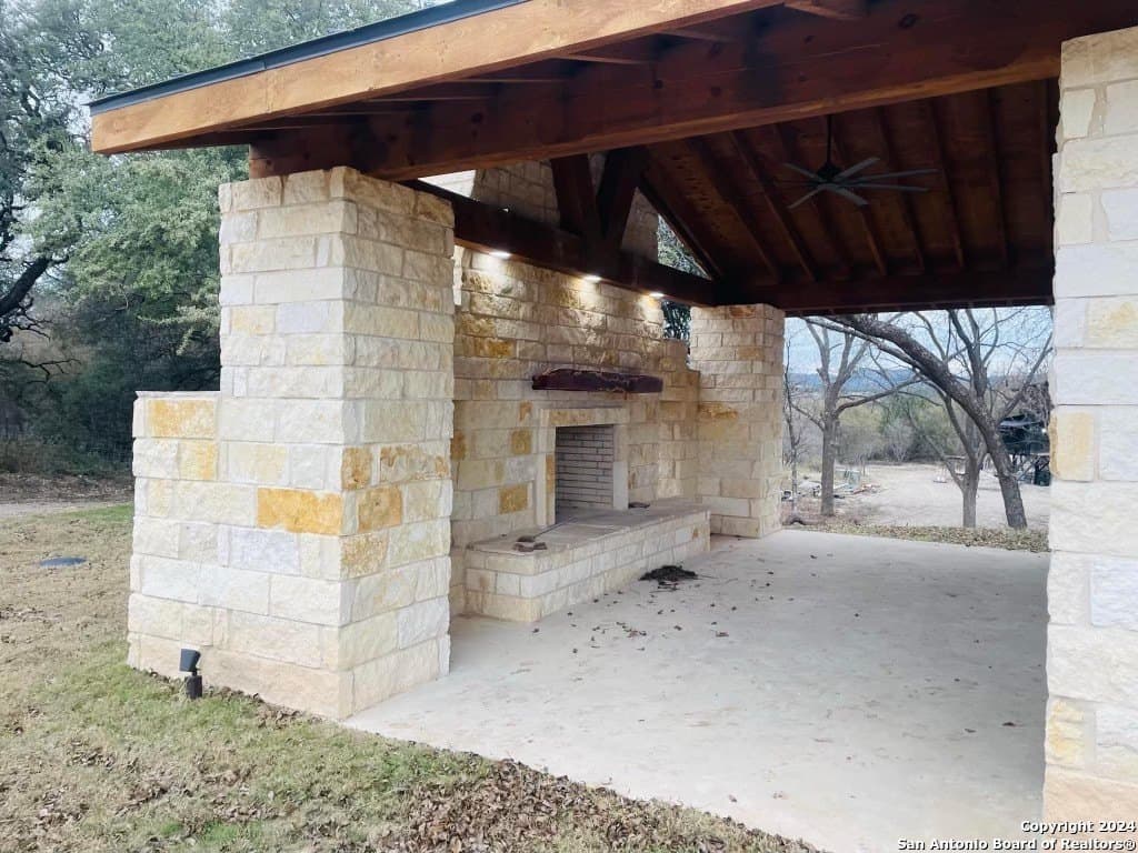 11.52 acres in Uvalde County - photo 38