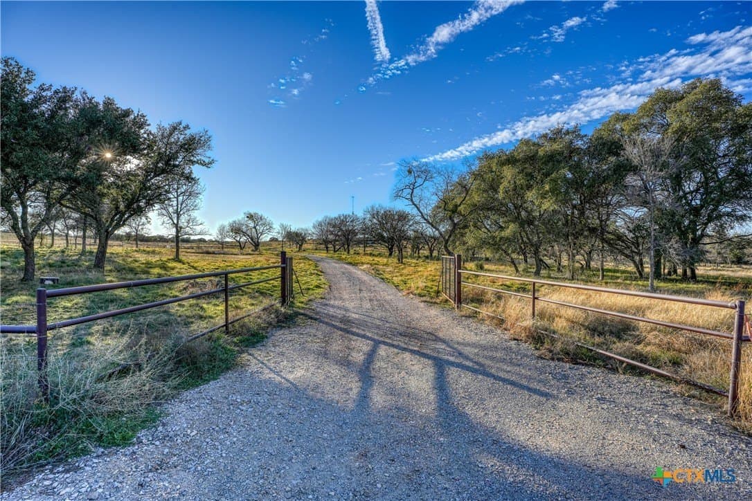7.59 acres in Llano County gallery image 2