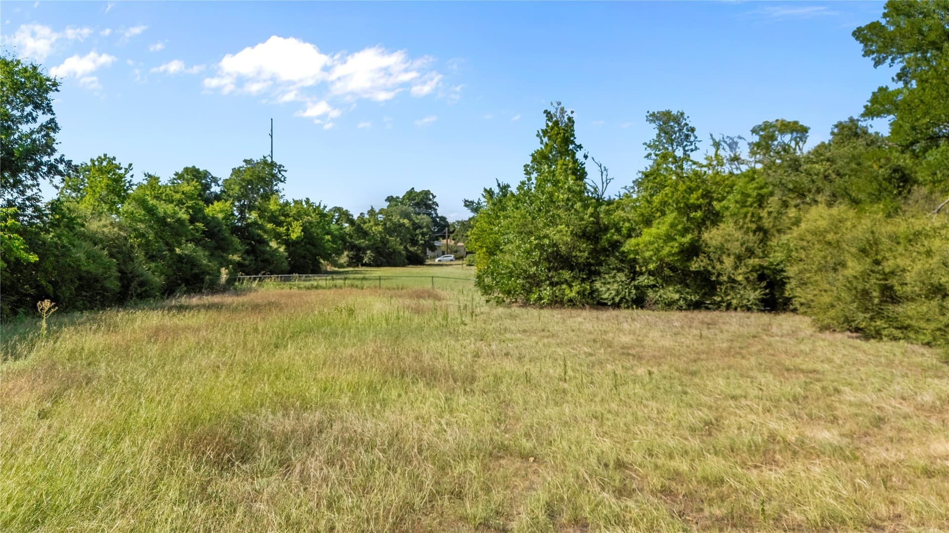 0.72 acres in Tarrant County - photo 3