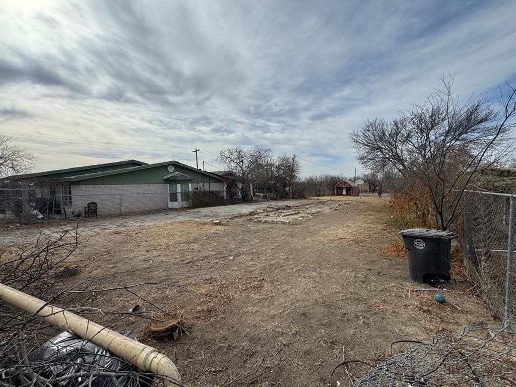 0.28 acres in Maverick County gallery image 3