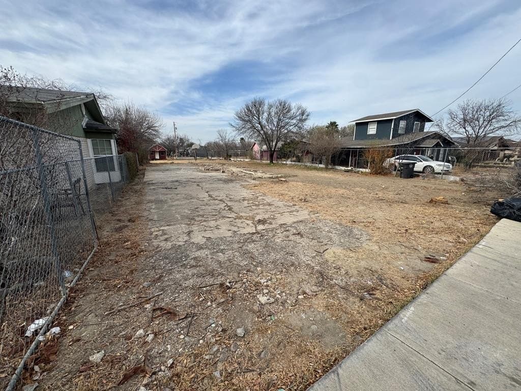 0.28 acres in Maverick County gallery image 2