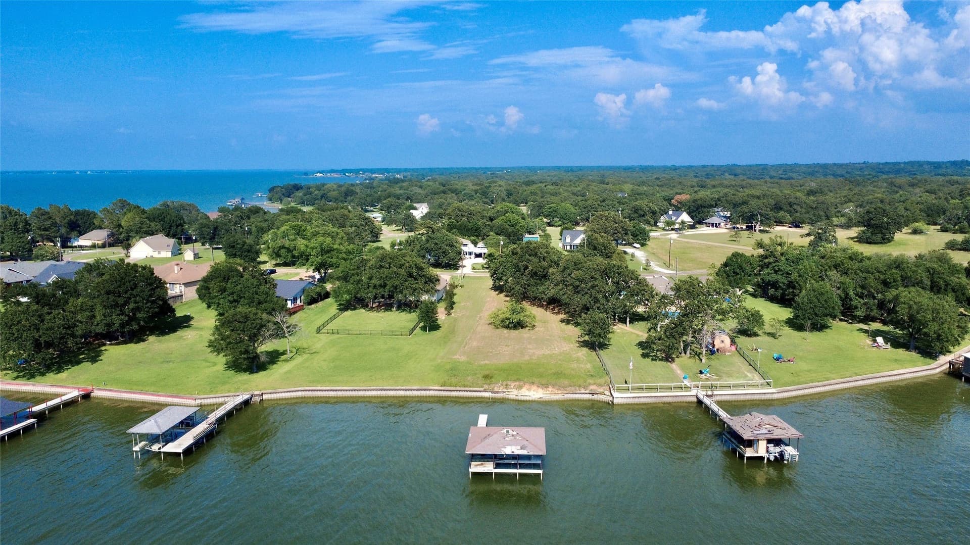 0.5 acres in Navarro County gallery image 2