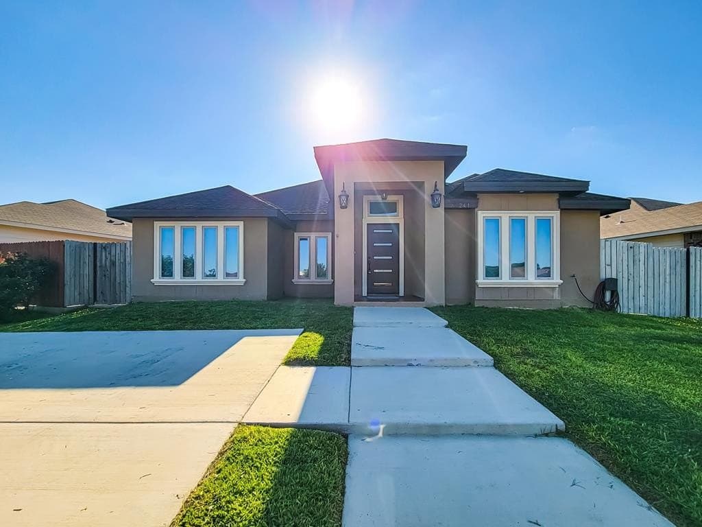 6,667 acres in Maverick County