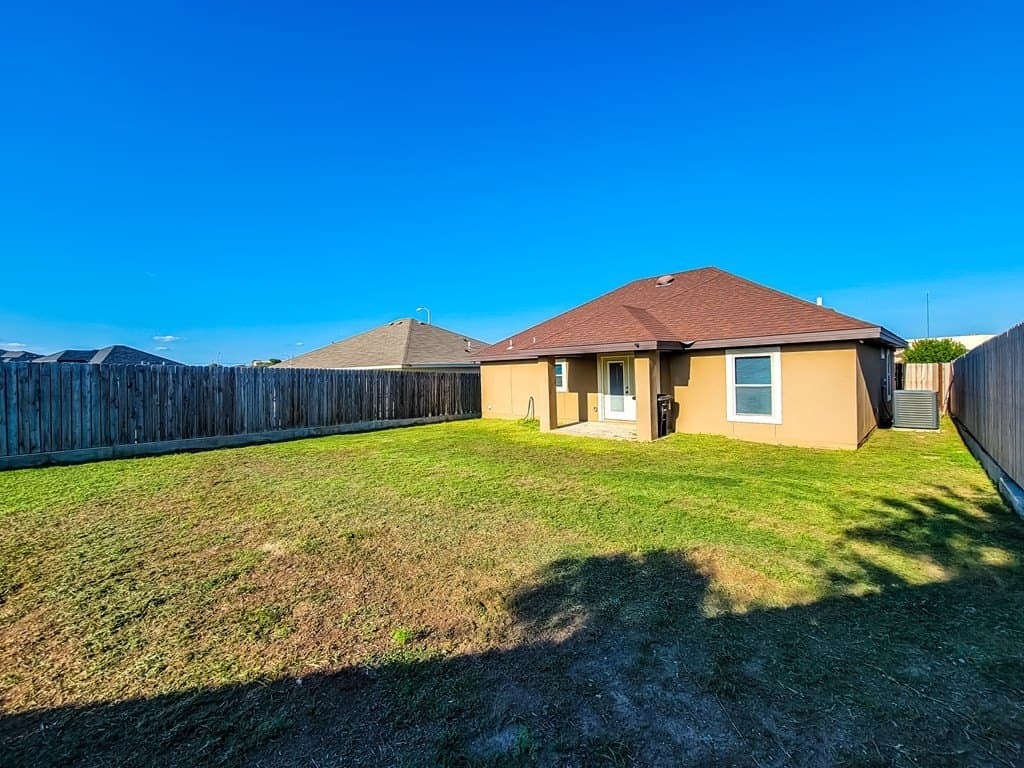 6,667 acres in Maverick County gallery image 3