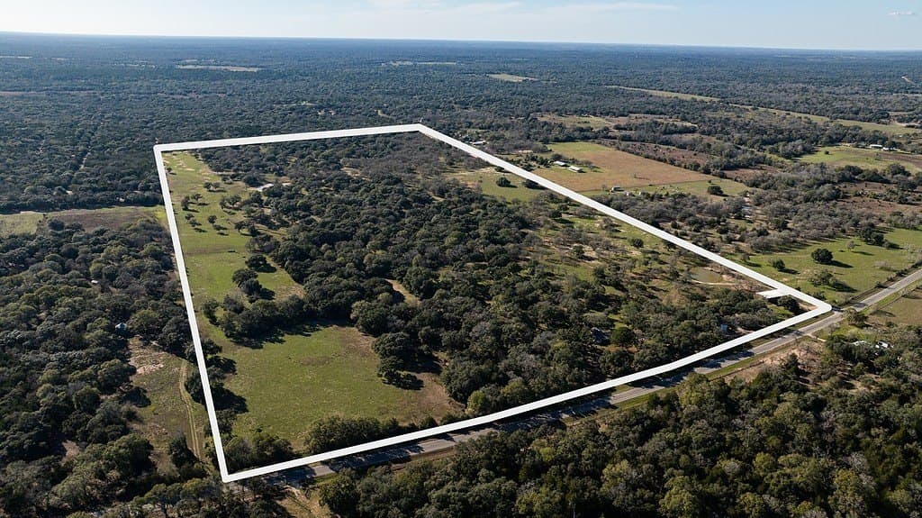 115.09 acres in Lavaca County