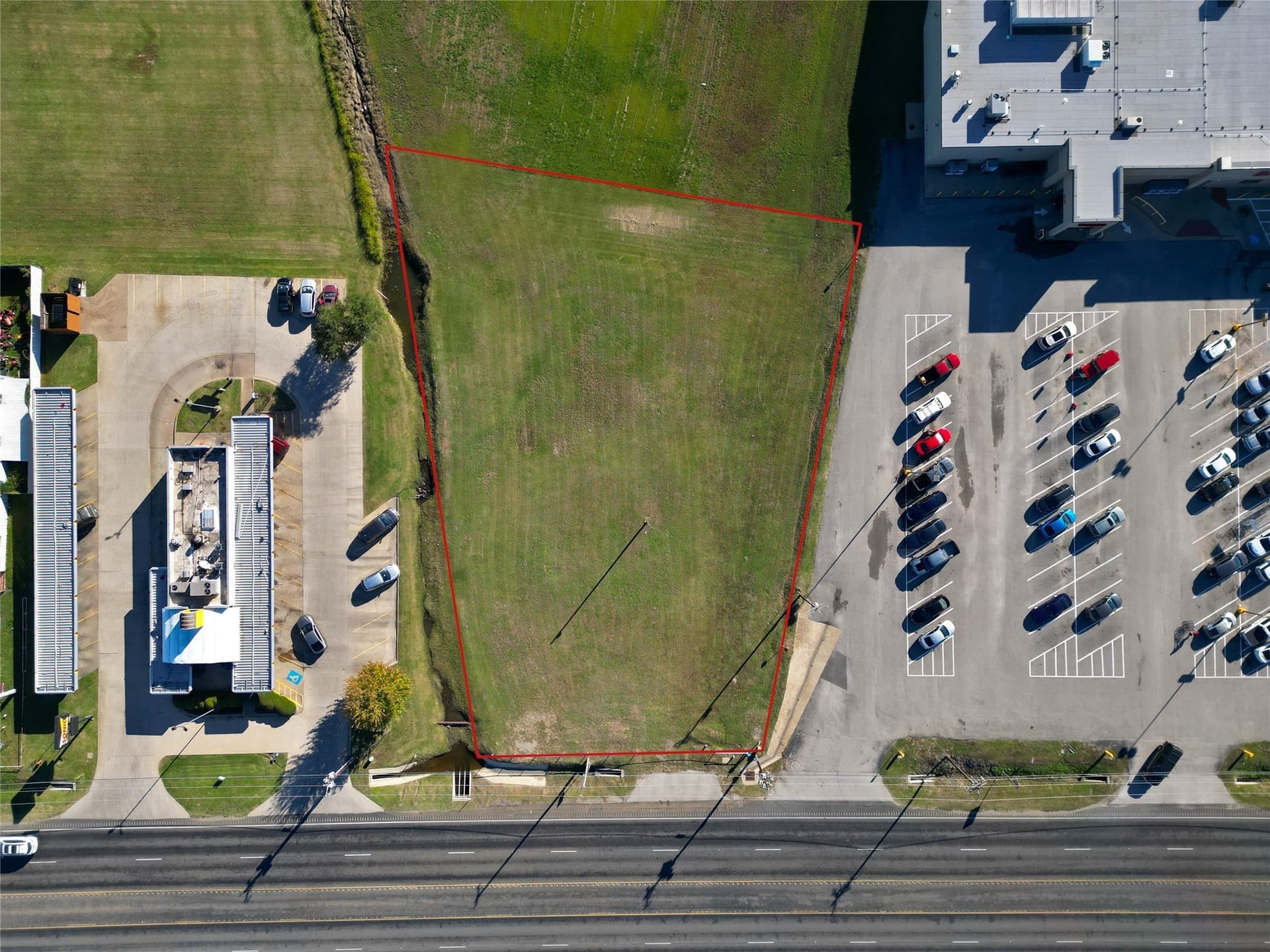 1.12 acres in Van Zandt County gallery image 2