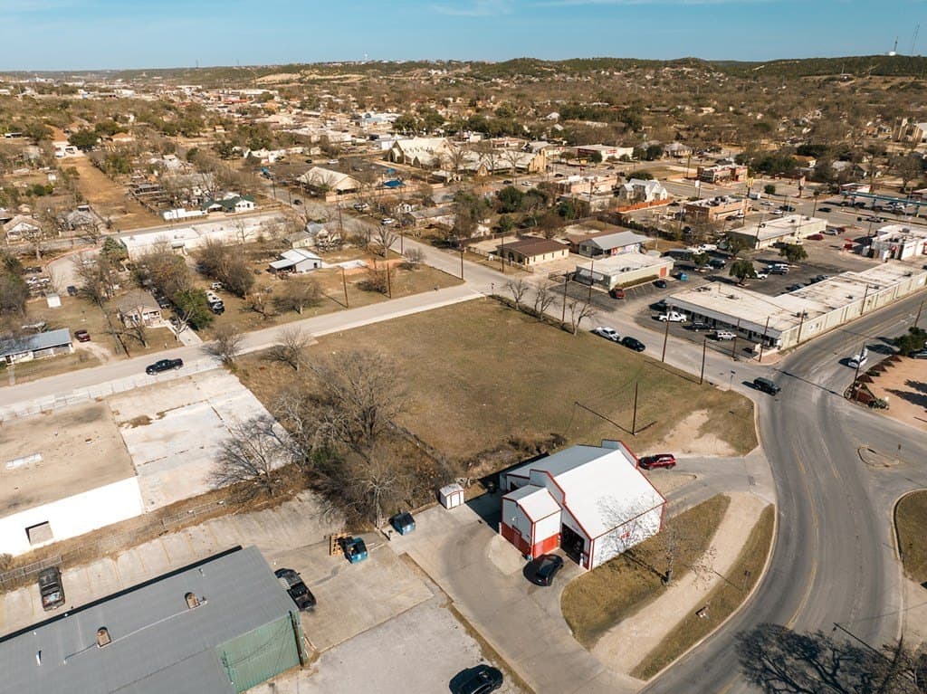 0.75 acres in Kerr County - photo 10