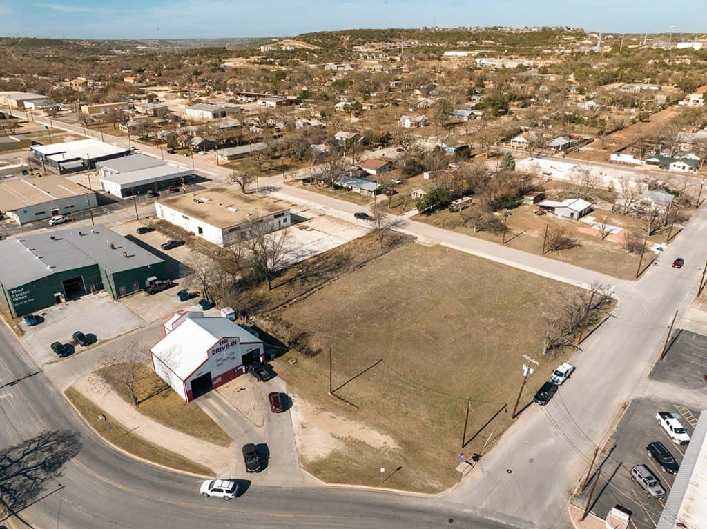 0.75 acres in Kerr County - photo 9