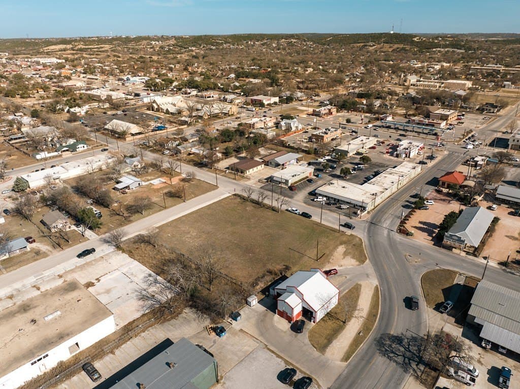 0.75 acres in Kerr County - photo 7