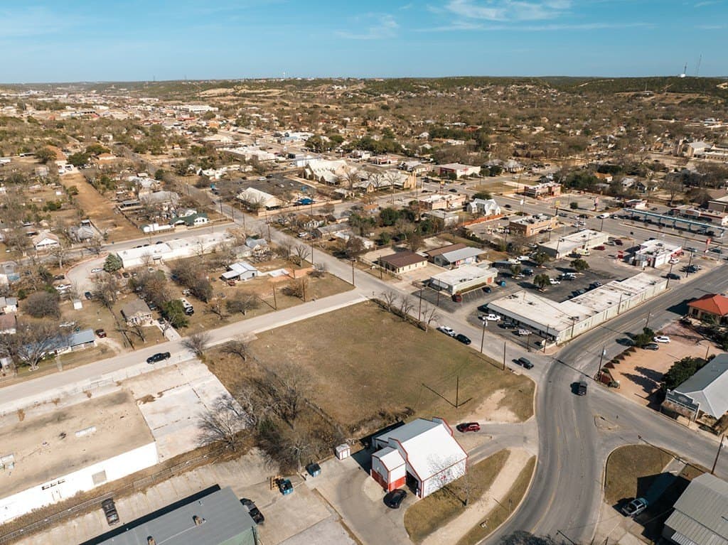 0.75 acres in Kerr County - photo 12