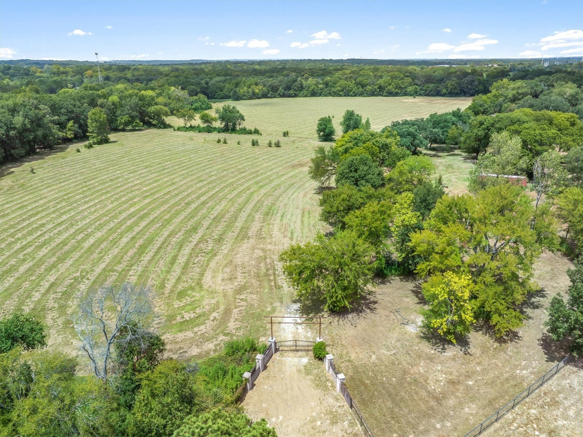 38 acres in Henderson County