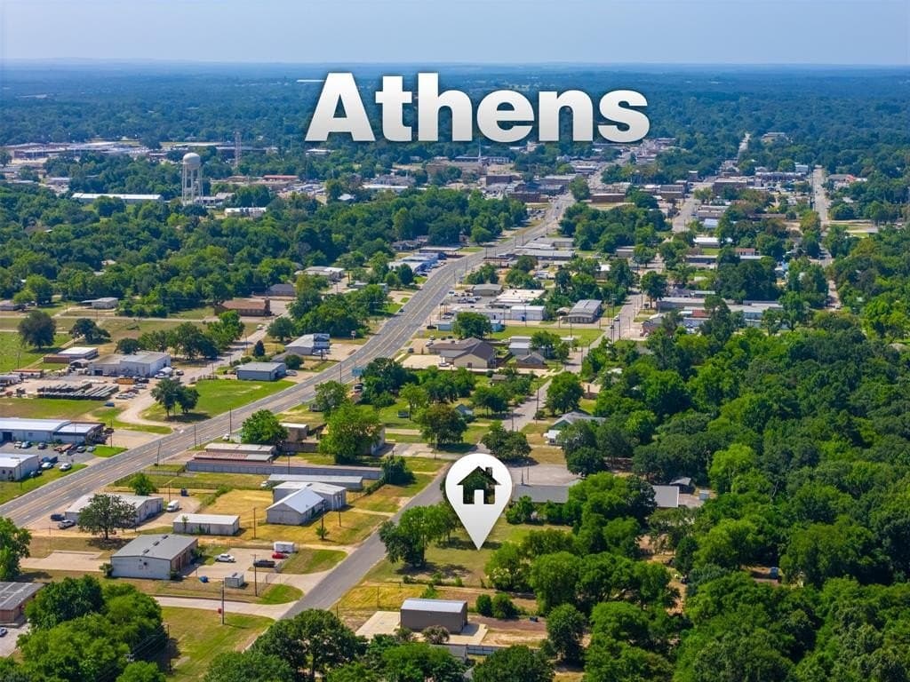 2.09 acres in Henderson County gallery image 2