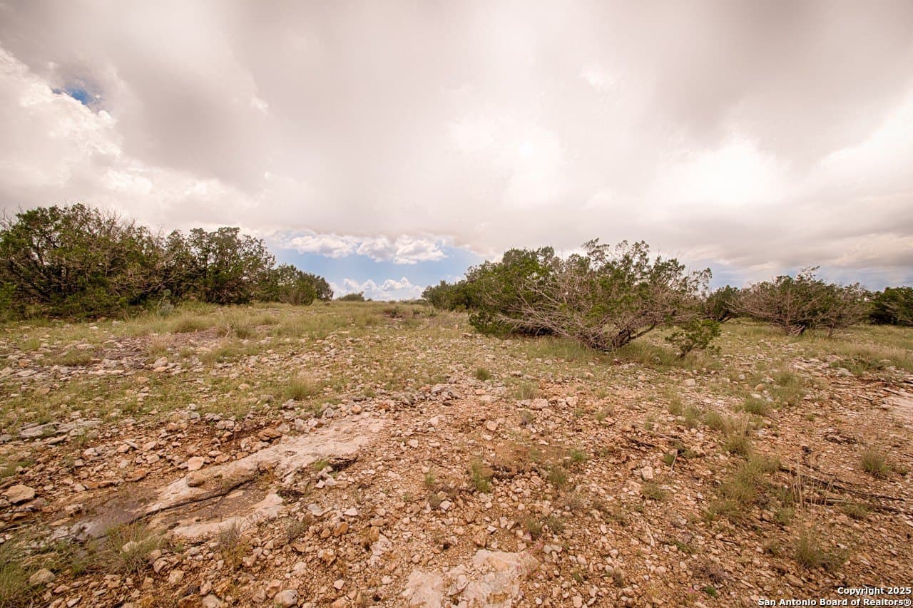 10.17 acres in Kimble County gallery image 3