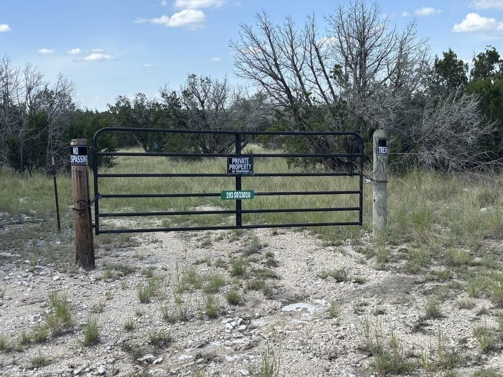 20 acres in Edwards County - photo 43