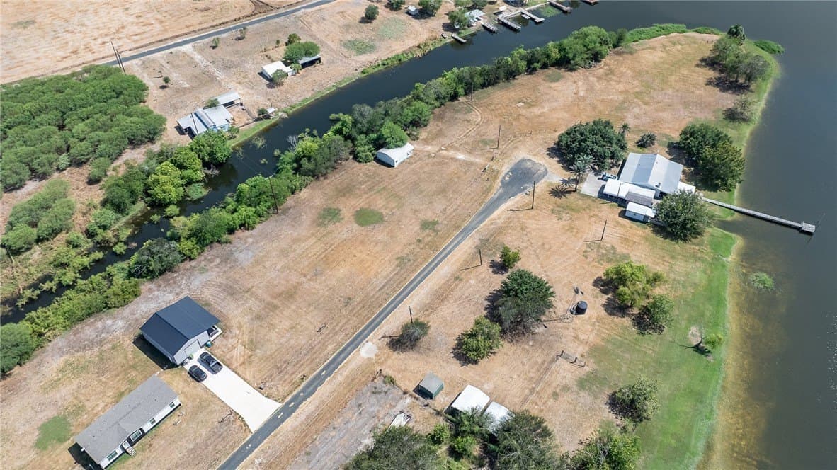 25,700 acres in Live Oak County - photo 11