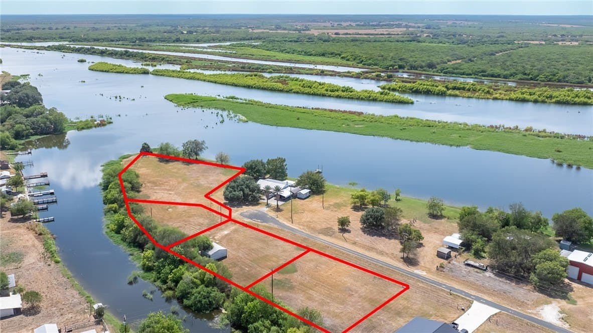 25,700 acres in Live Oak County - photo 2