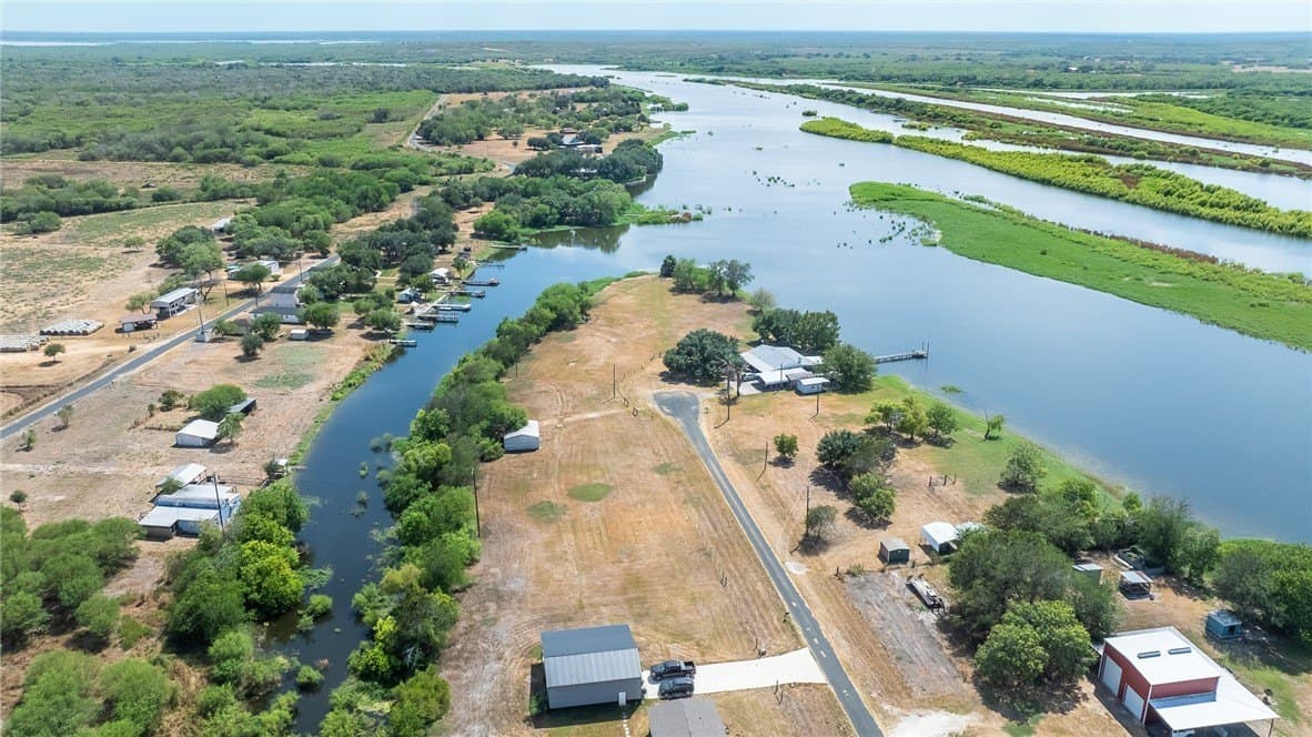 25,700 acres in Live Oak County - photo 7