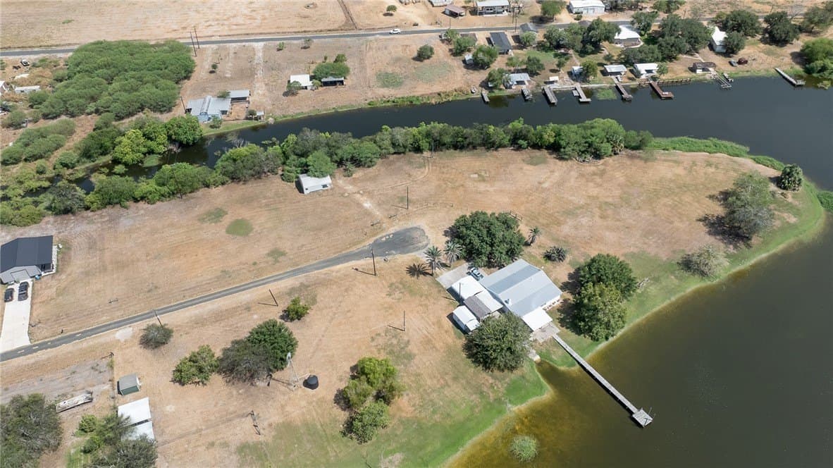25,700 acres in Live Oak County - photo 6
