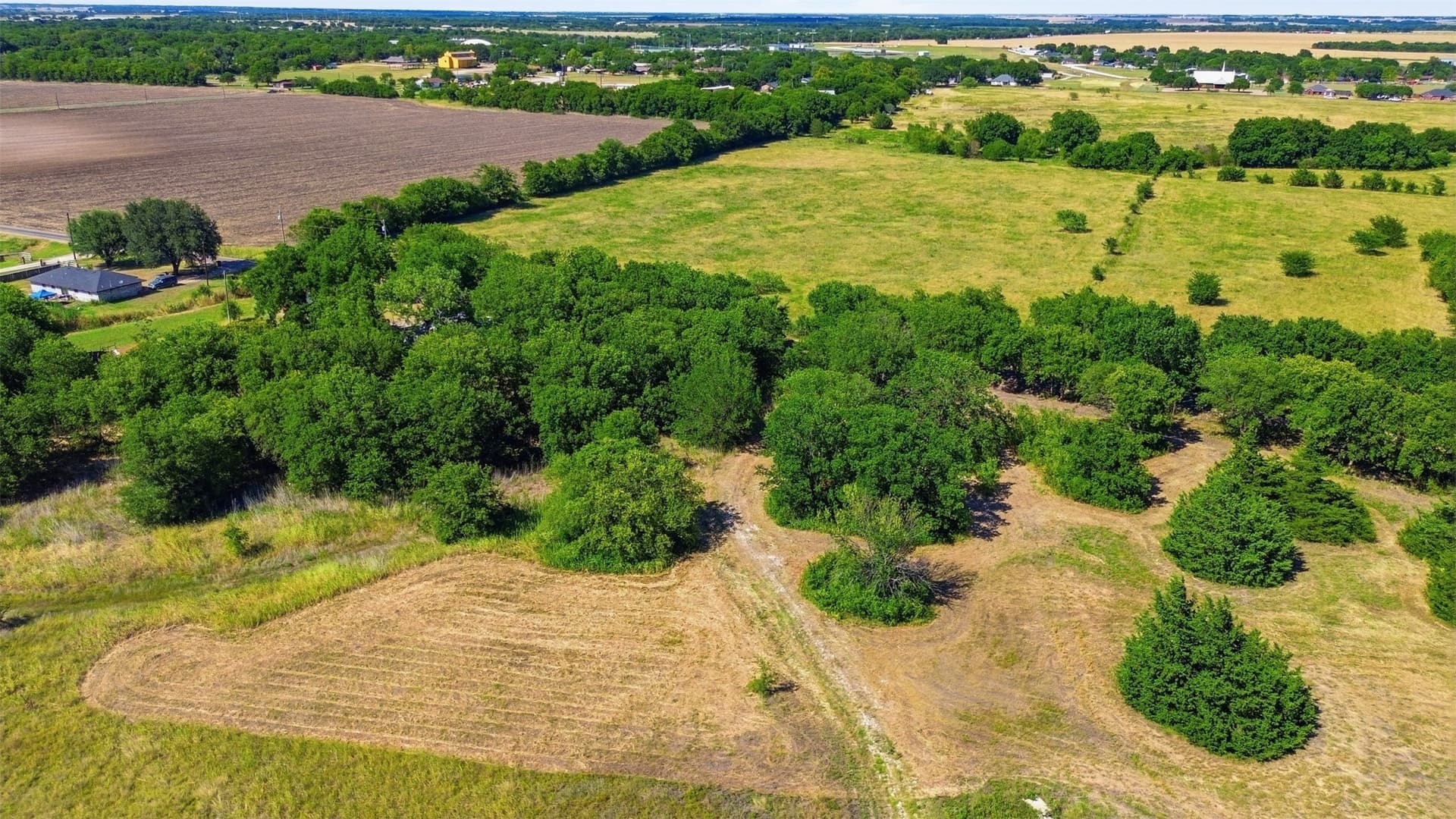 1 acres in Ellis County gallery image 3