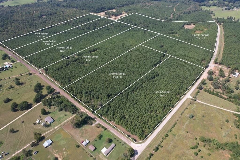 15.69 acres in Gregg County