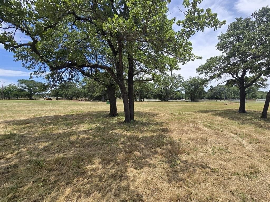 9.88 acres in Denton County gallery image 3