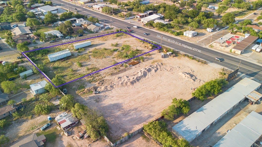 1.36 acres in Maverick County - photo 9