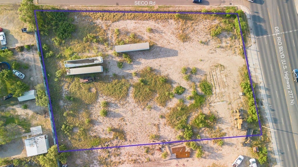 1.36 acres in Maverick County - photo 13