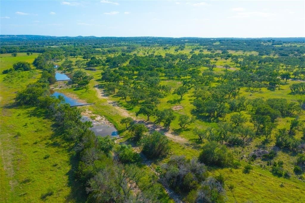 24 acres in Blanco County gallery image 2