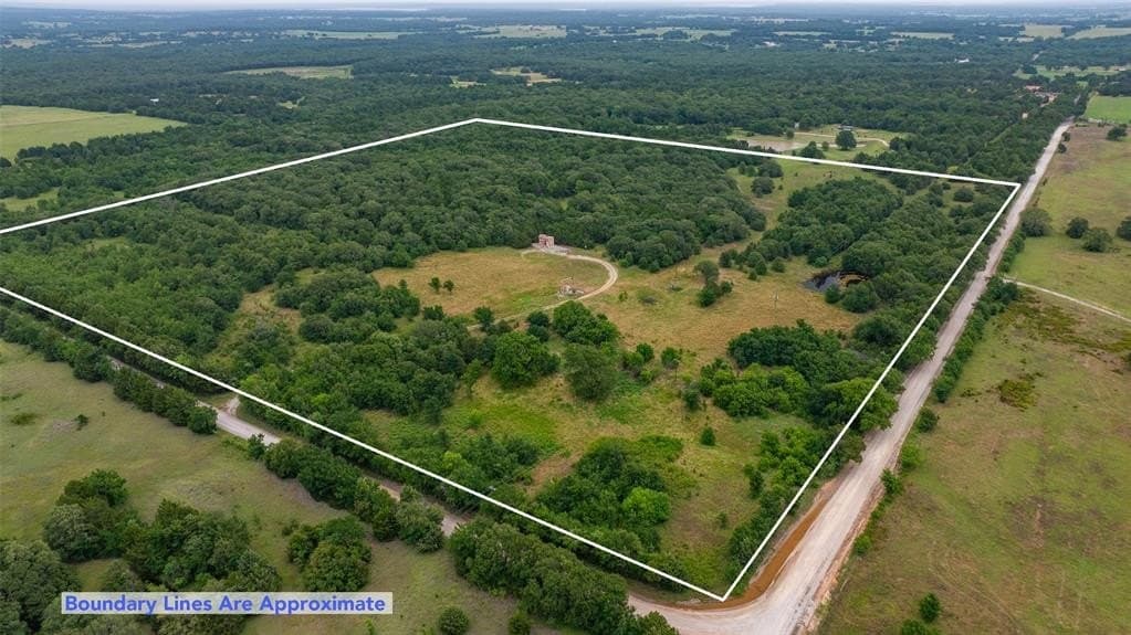 33.6 acres in Cooke County