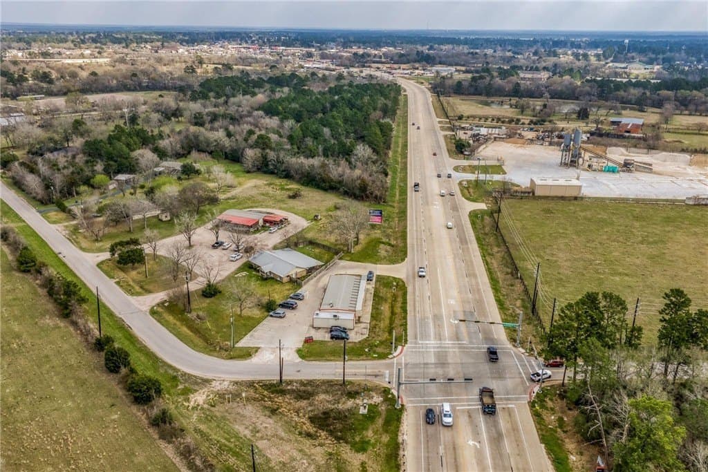 2.5 acres in MONTGOMERY County - photo 6