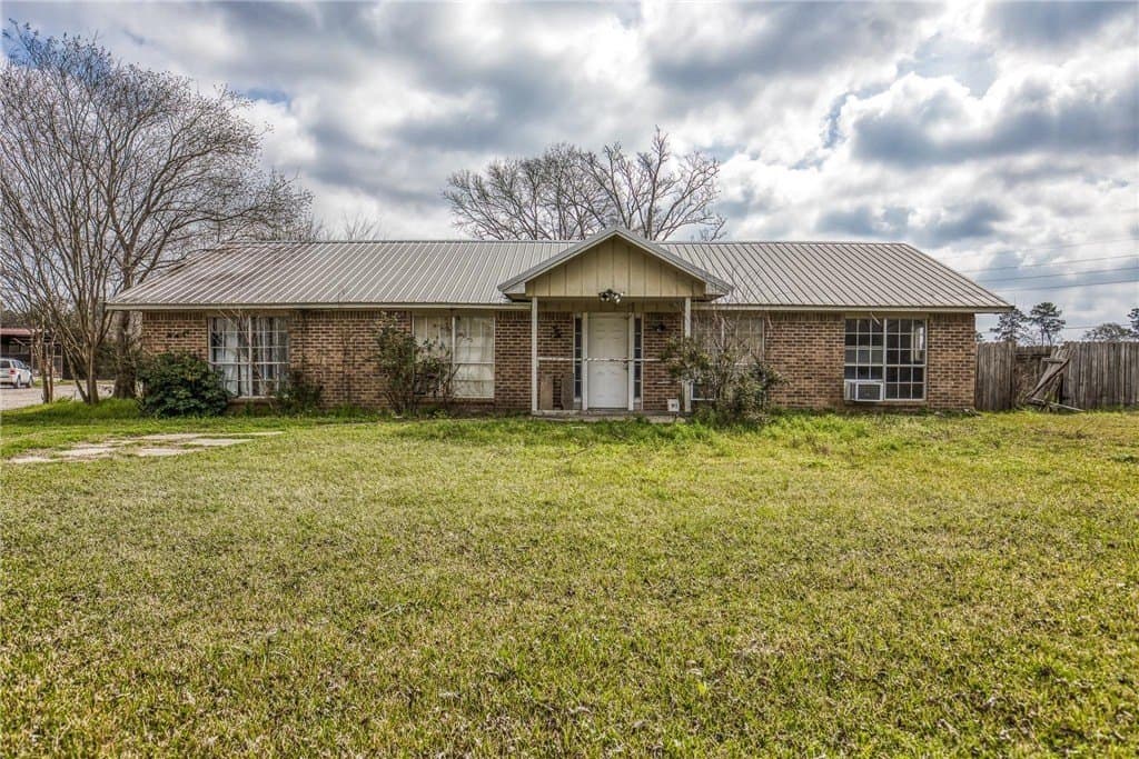 2.5 acres in MONTGOMERY County - photo 23