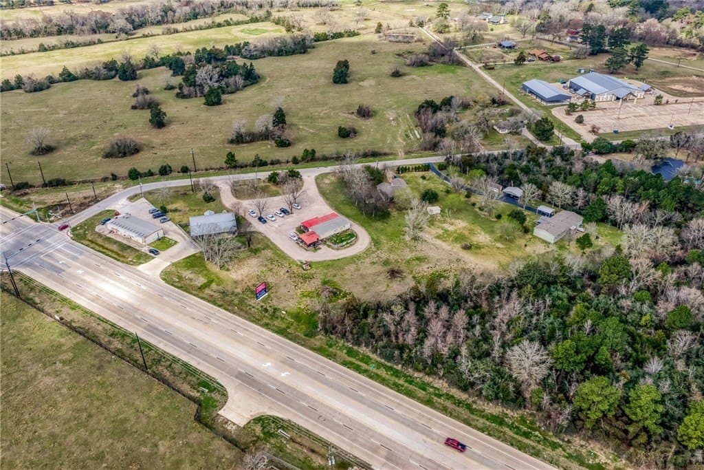 2.5 acres in MONTGOMERY County - photo 5