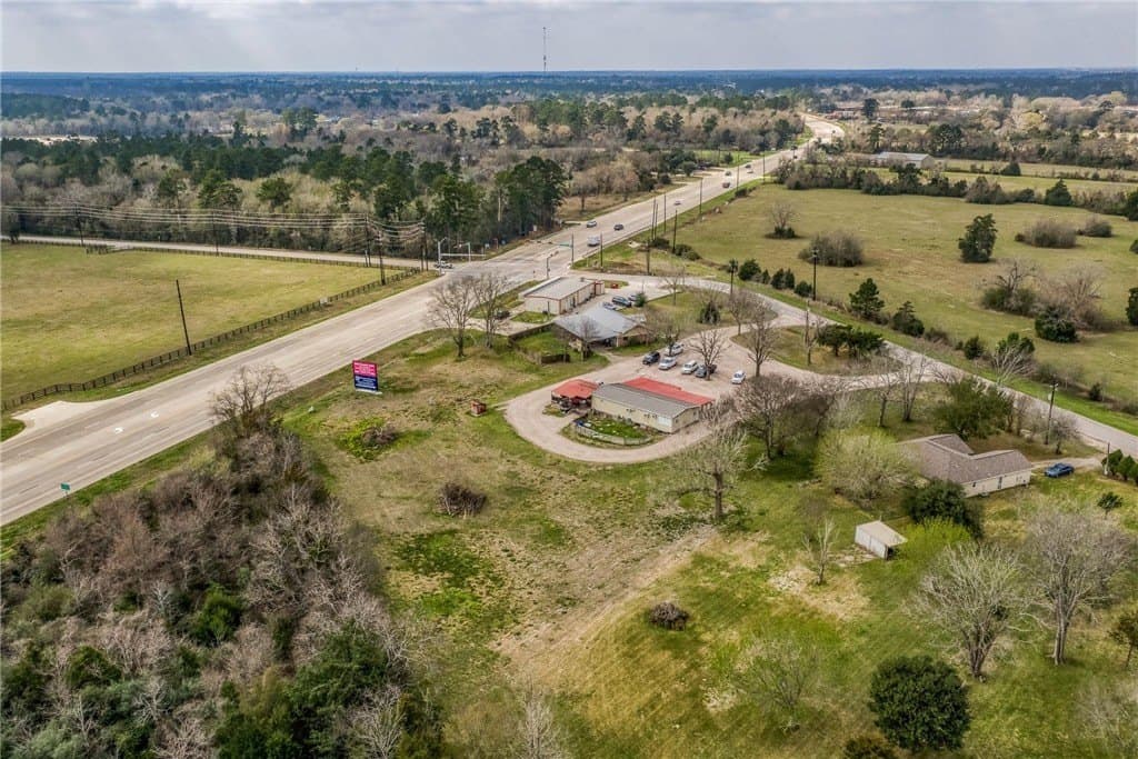 2.5 acres in MONTGOMERY County - photo 4