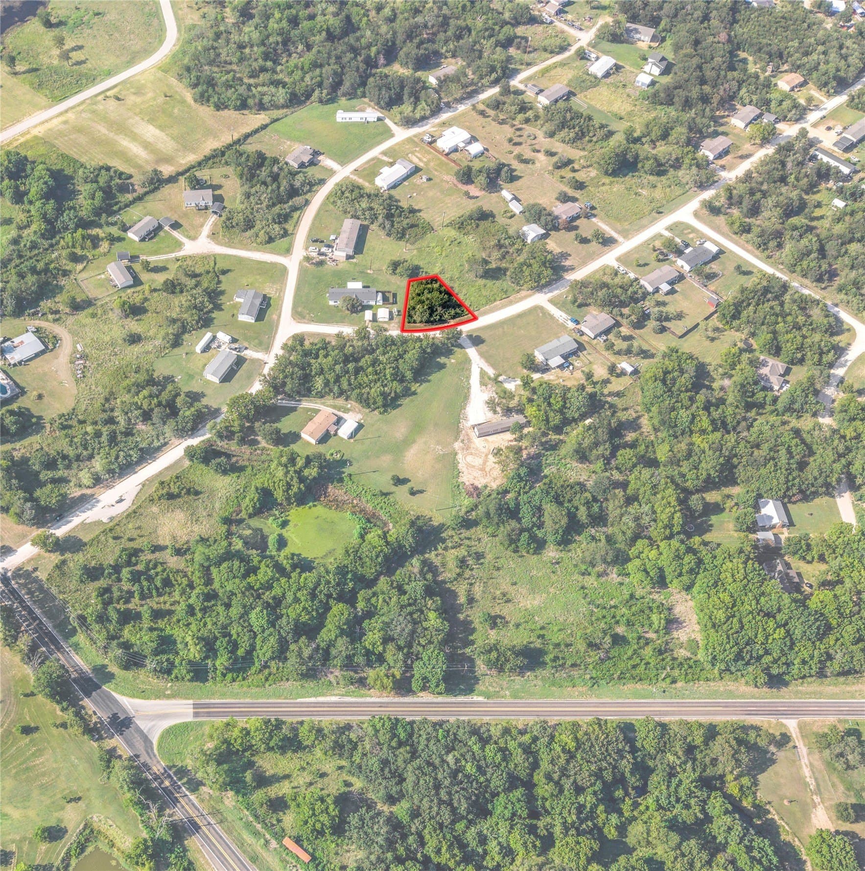 0.37 acres in Navarro County - photo 4