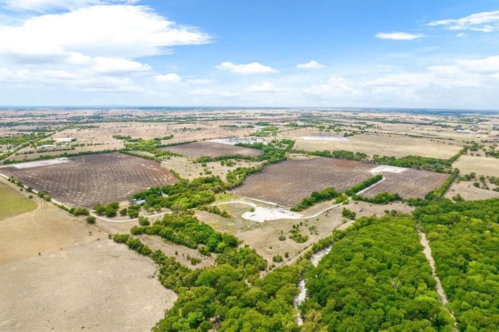 123.27 acres in Johnson County