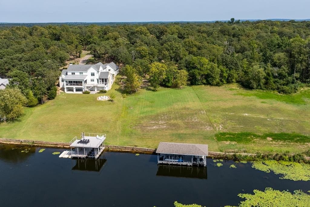 1.37 acres in Henderson County - photo 8