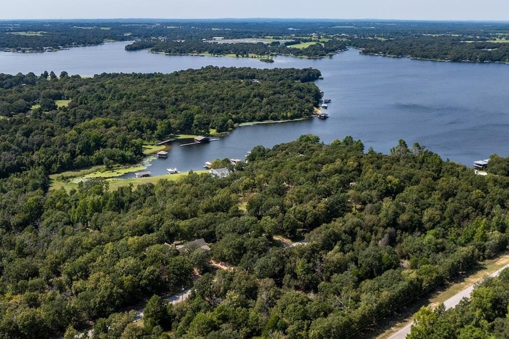 1.37 acres in Henderson County - photo 23